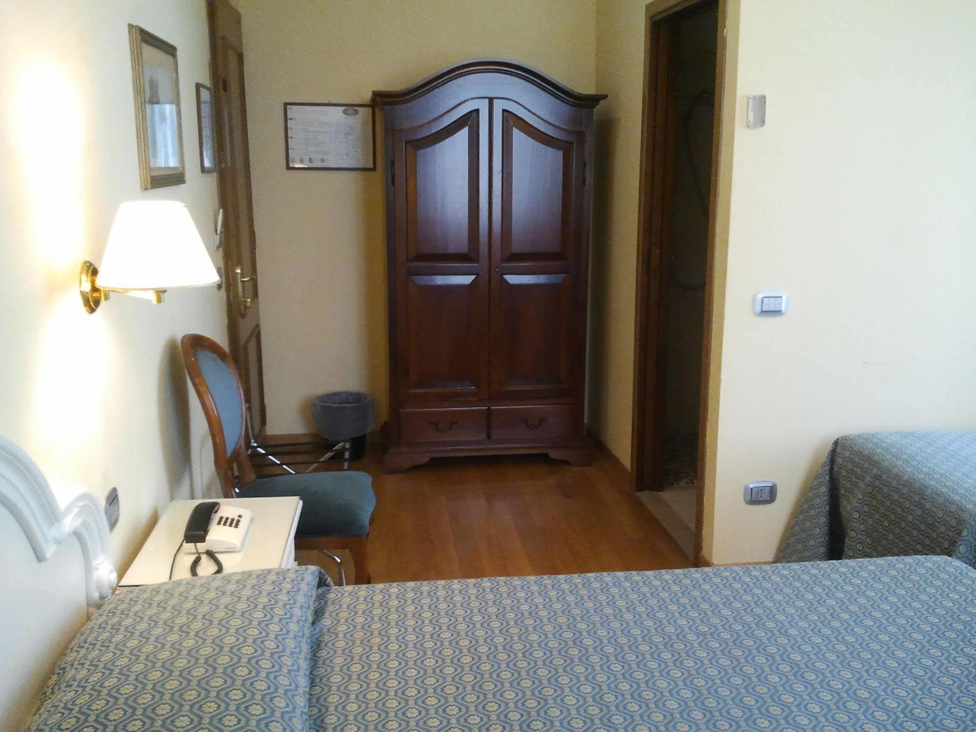 Hotel Annabella Roof Terrace Firenze Bagian luar foto